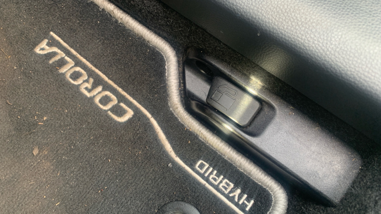 Toyota Corolla 1.8 VVT-i Hybrid Icon 5dr CVT Hybrid Estate